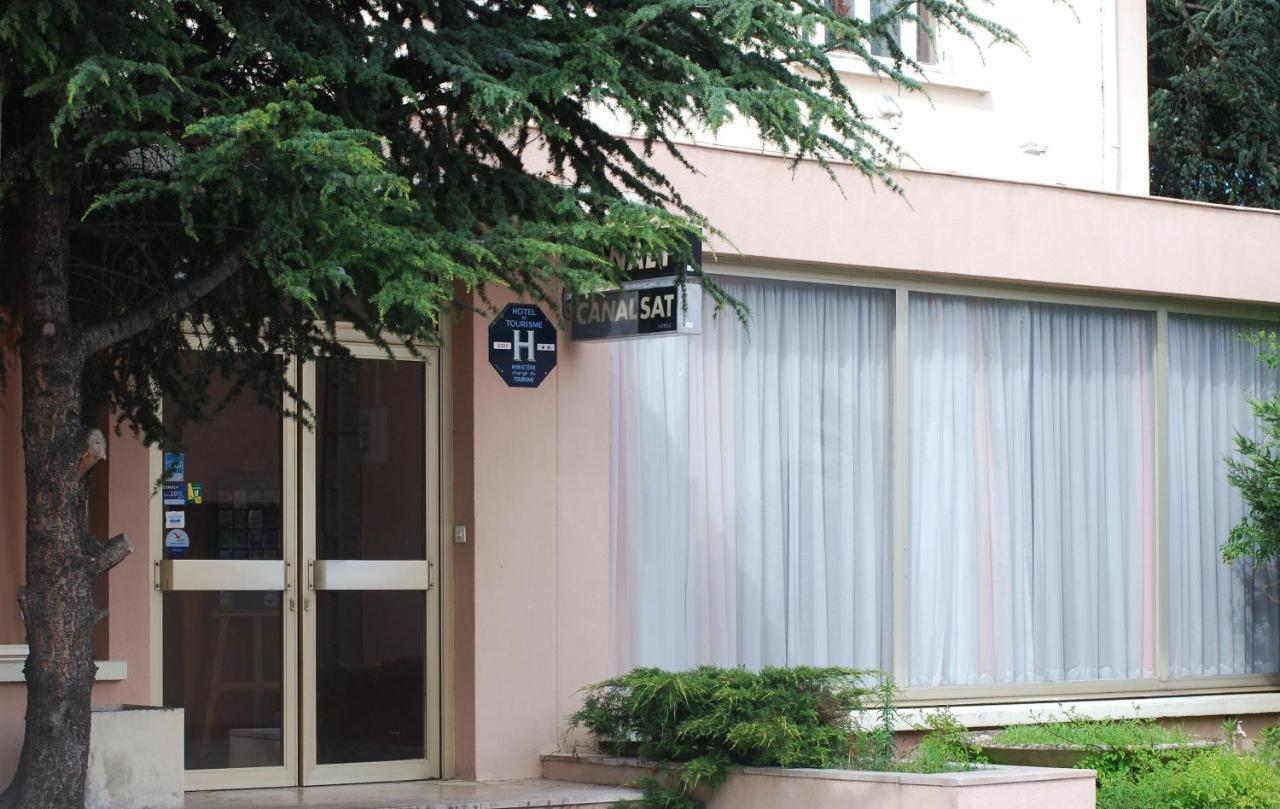 Hotel Le Lyon Bron Exteriör bild